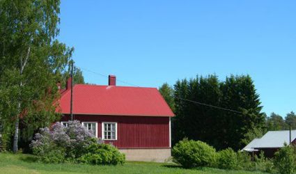 Kuvassa Hyrkkälän maja.